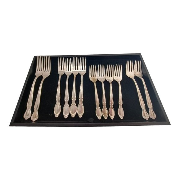 Rogers Bros. Assorted Vintage Silverplate 12 Forks Wedding Shower Bridal Gift - Picture 1 of 16